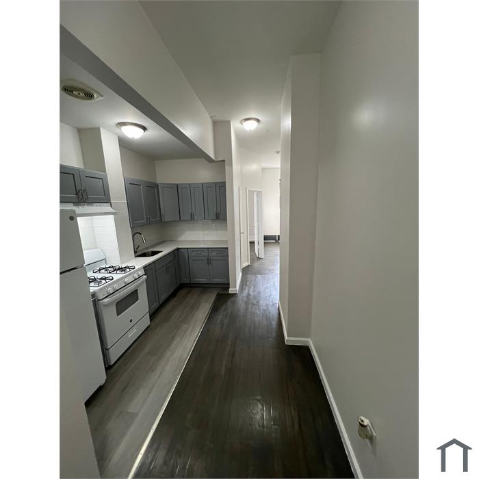44 Rockaway Ave
