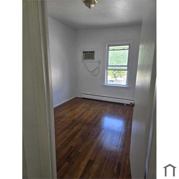 9305 74th Pl