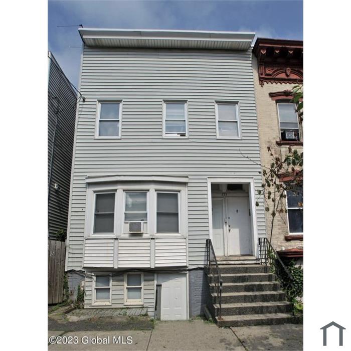 273 Ontario St 2nd Unit