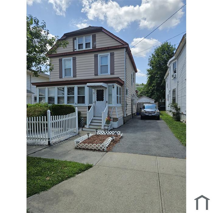 7 Reynolds Ave