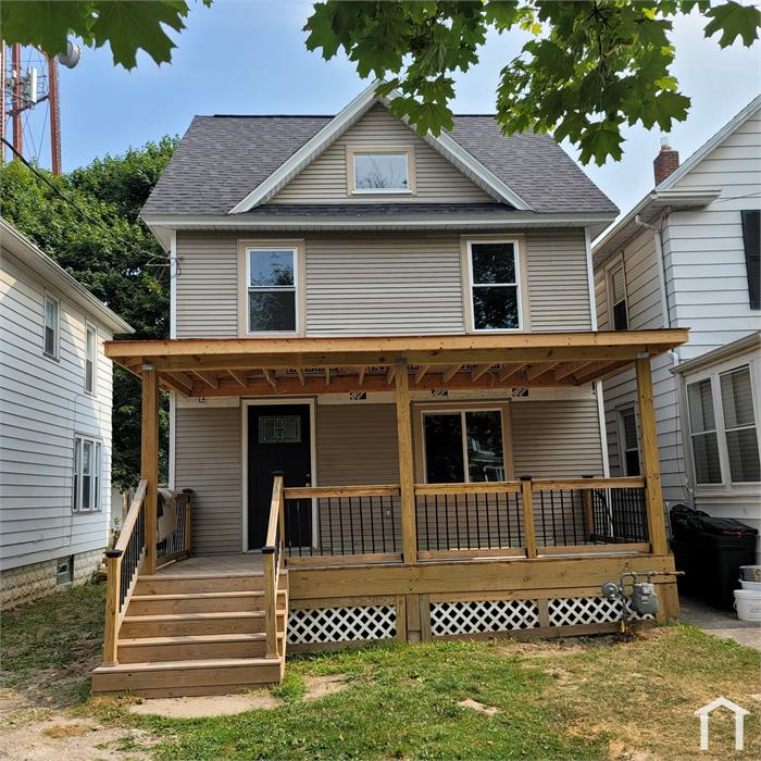133 W Chestnut St