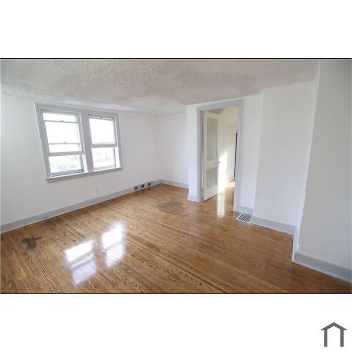 81 Miller St