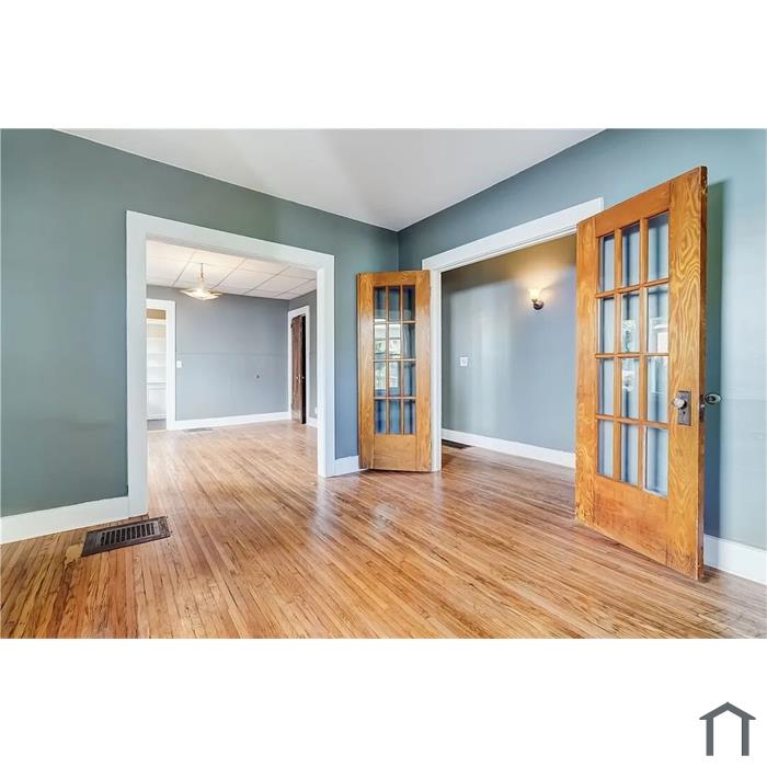 225 Rosewood Ter