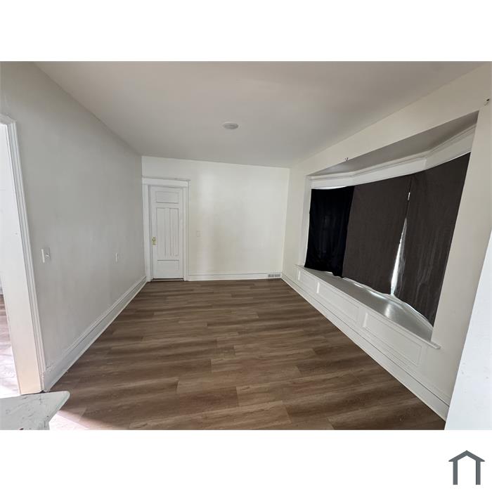 27 Shafer St