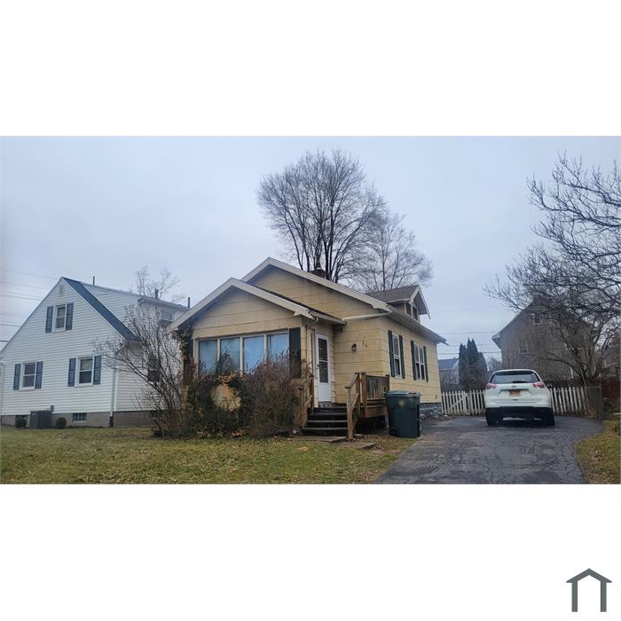 54 Crest St