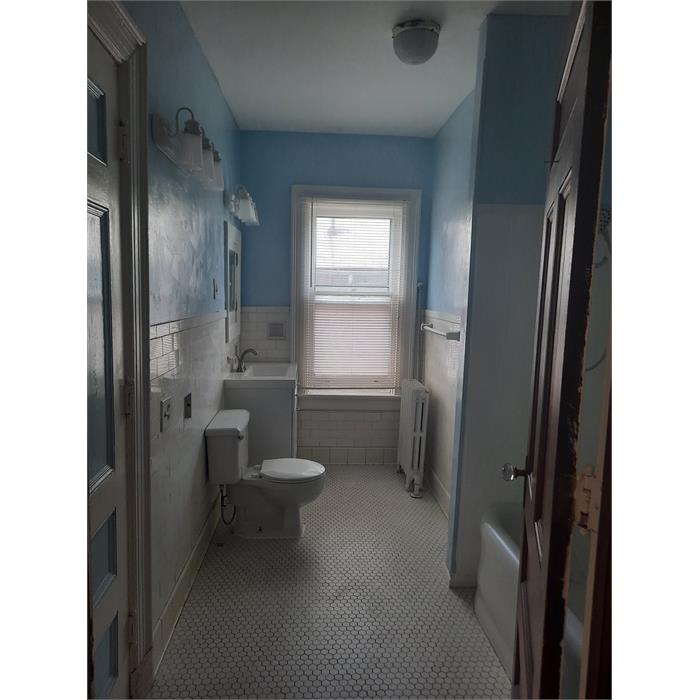 28 Lakeview Park