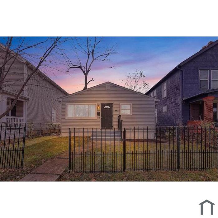 861 E 4th Ave