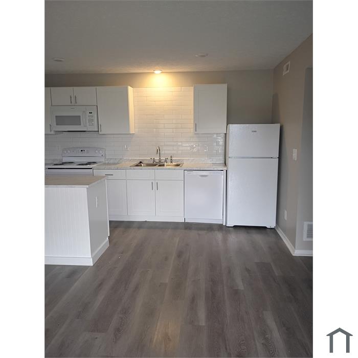 Crown Pointe Apartments