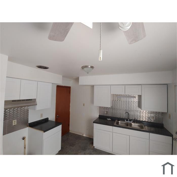 2349 Linden Ave