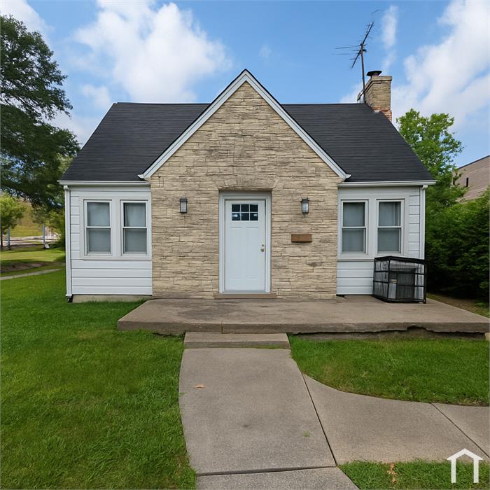1366 Duxberry Ave