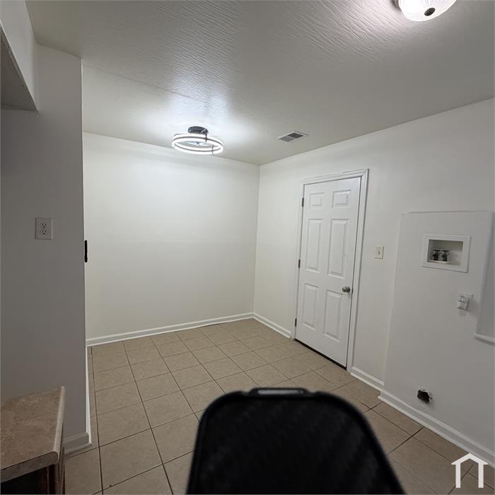 718 S Hamilton Rd