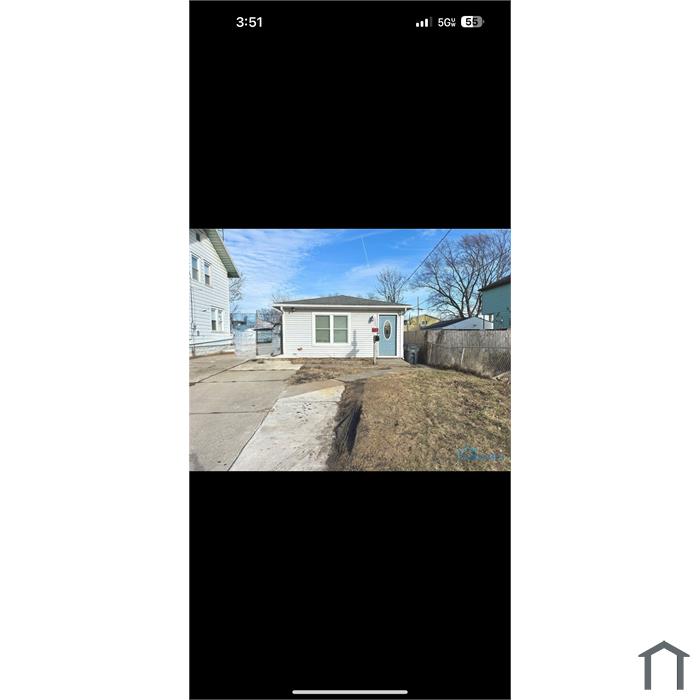 1537 White St