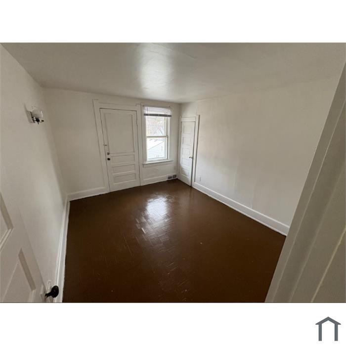 3142 Elm St