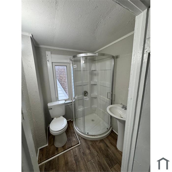 3242 Maplewood Ave