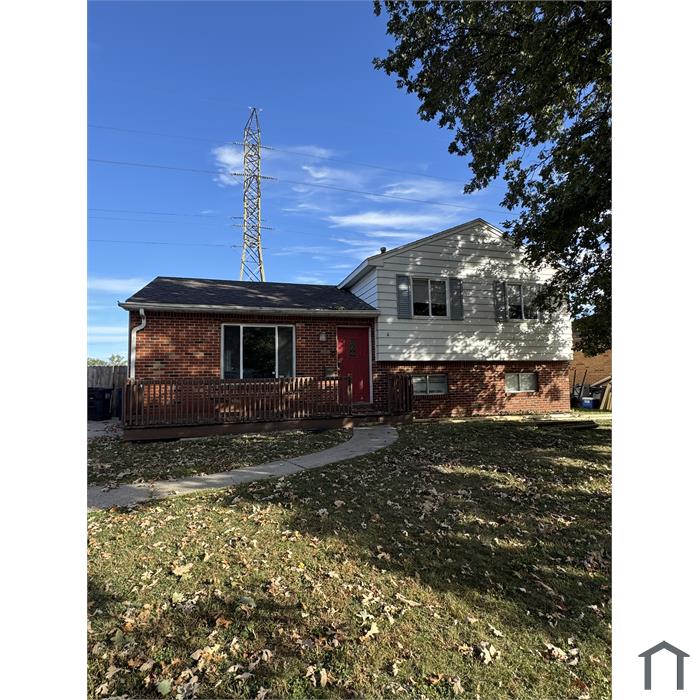 1486 Amesbury Rd