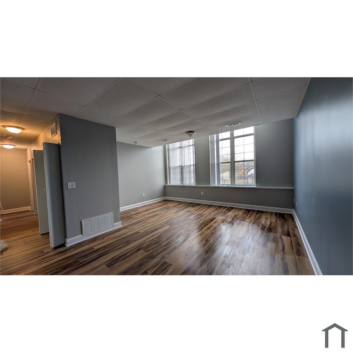 3288 W 58th St