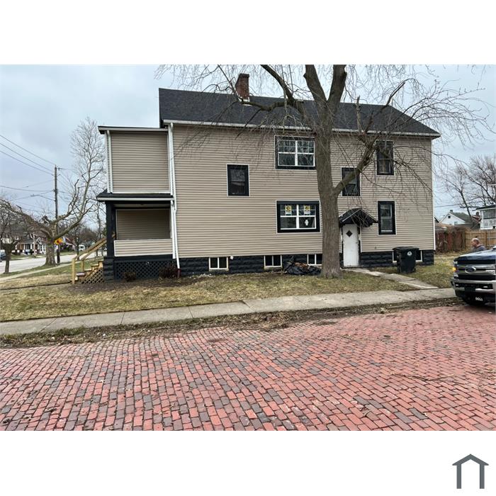 2 bedroom 1 bath down