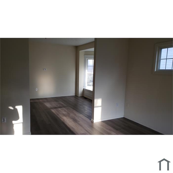 1461 Ridgewood Ave