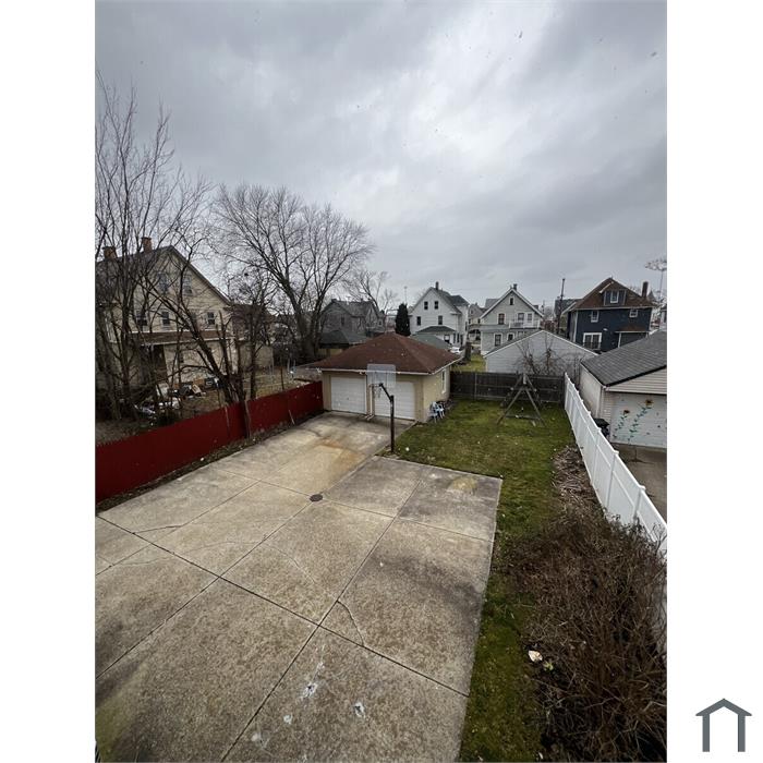 3 Bedroom Townhouse 3418 Mapledale Ave in Cleveland, OH