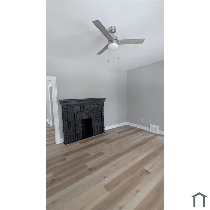 1571 Glenmont Rd