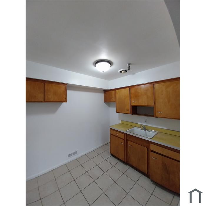 17808 Lake Shore Blvd
