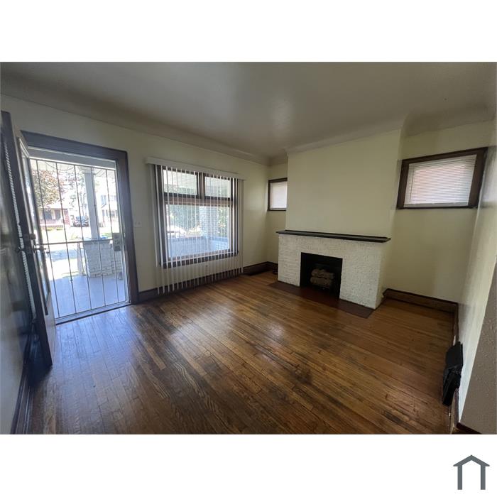 11804 Buckingham Ave