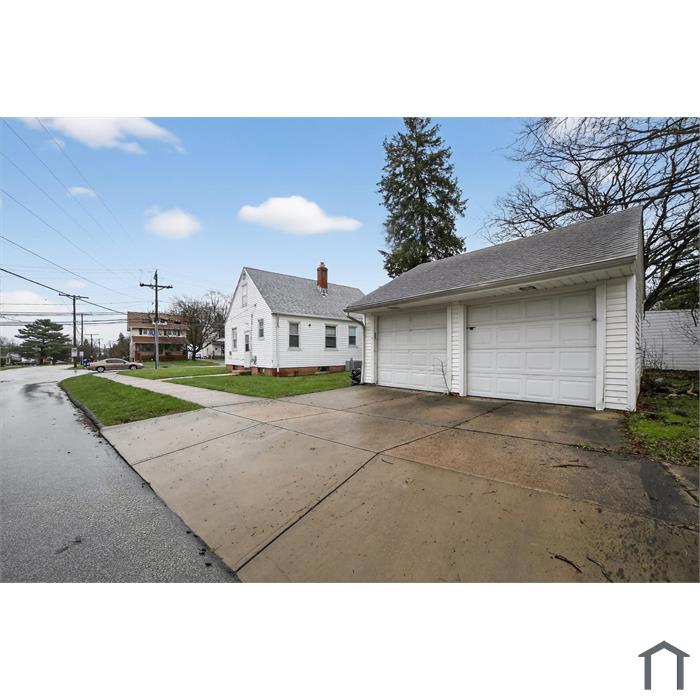 1568 Parker Dr