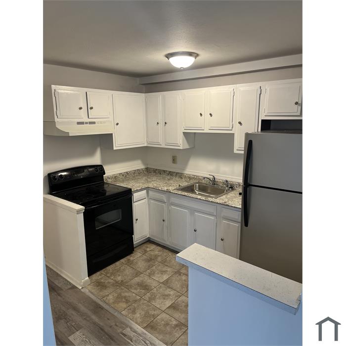 15412 Maple Park Dr