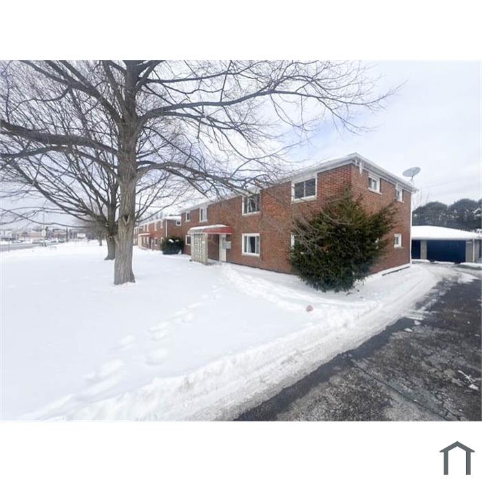 1737 Portage Trl