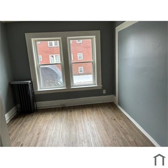 26 E Tallmadge Ave