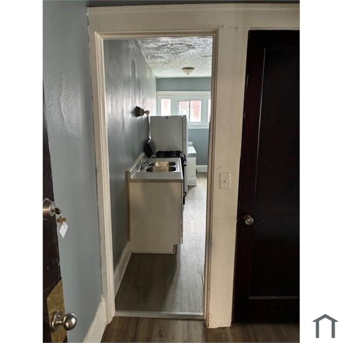 26 E Tallmadge Ave