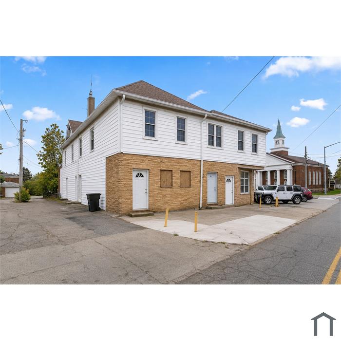 2208 Catalpa Dr