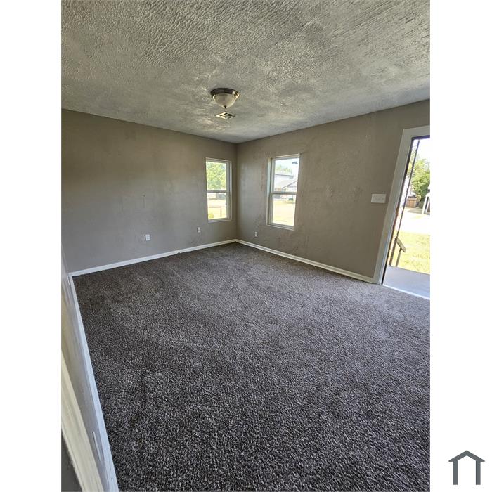 3 Bedroom Single Family House 960 Halray Dr in Norman, OK