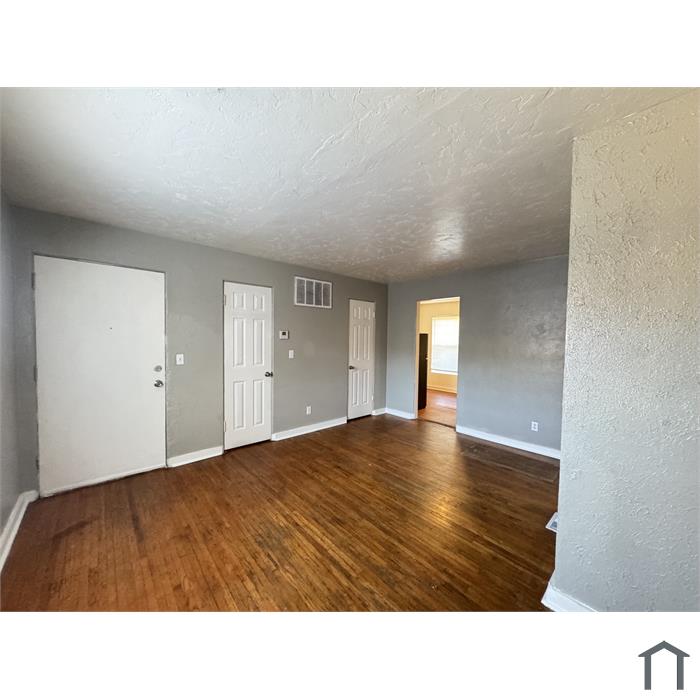 2030 NW 25th St