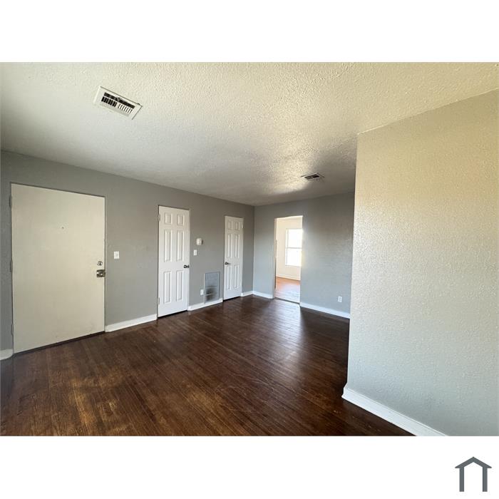 2030 NW 25th St