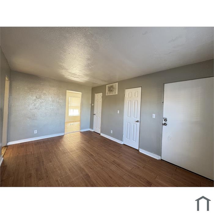 2030 NW 25th St