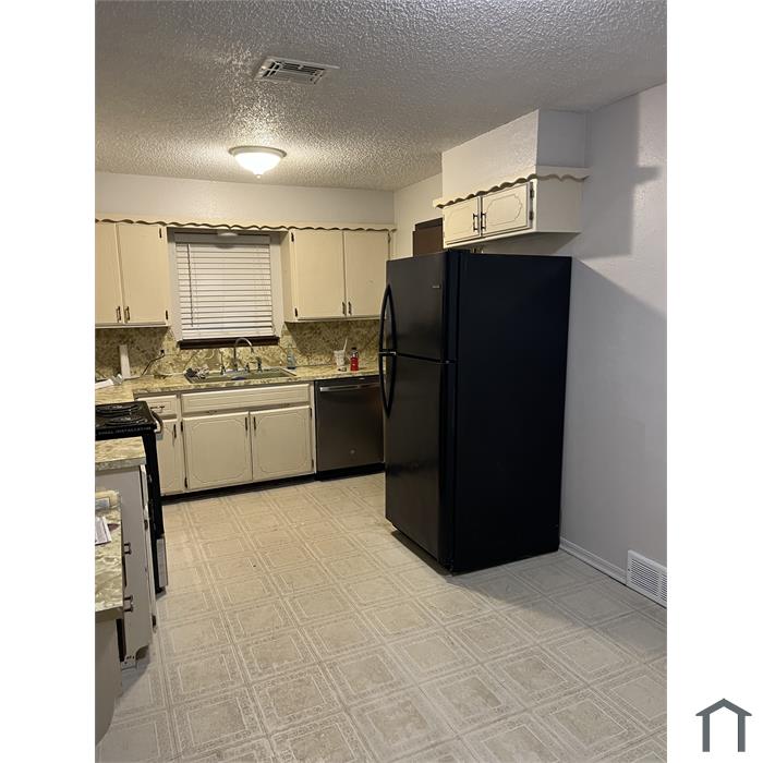 3905 N Bella Vista Dr