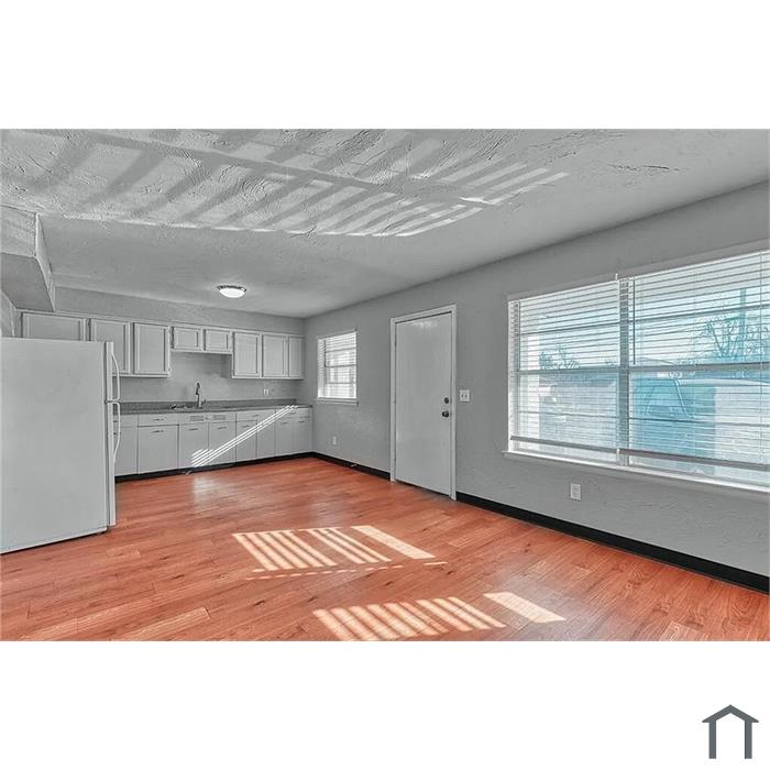 2715 NW 36th St