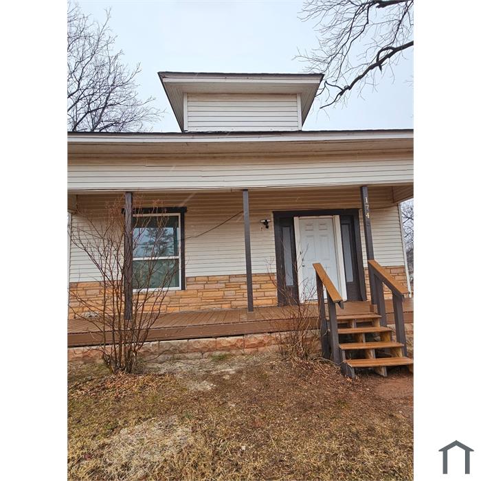 1745 NE 11th St
