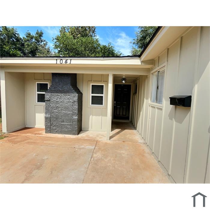 1041 SE 40th St