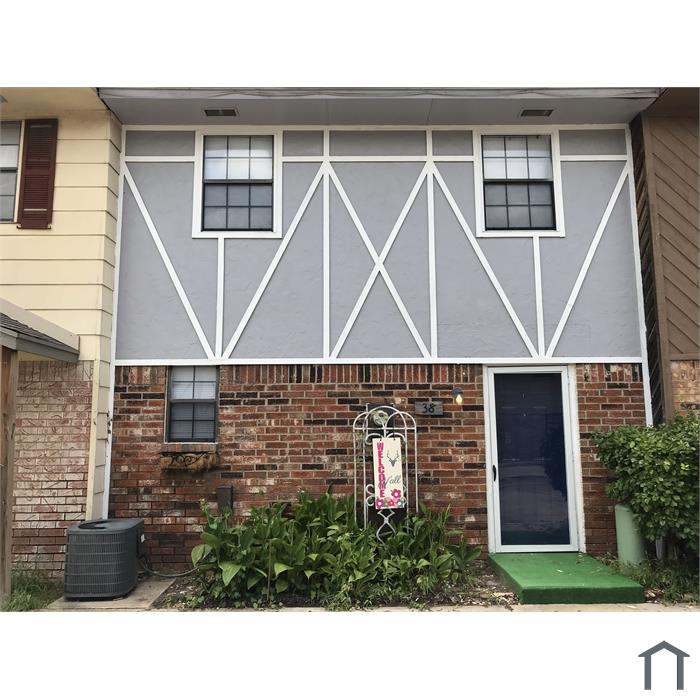 2720 SW 74th St