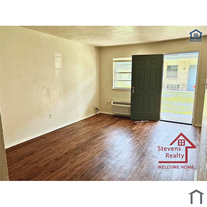 1502 NW Kingsbury Ave