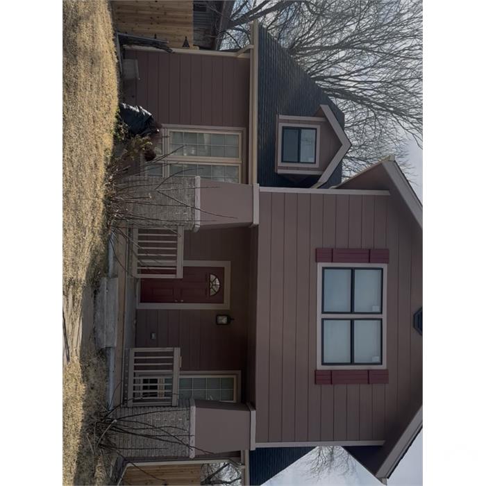 52 N Zunis Ave