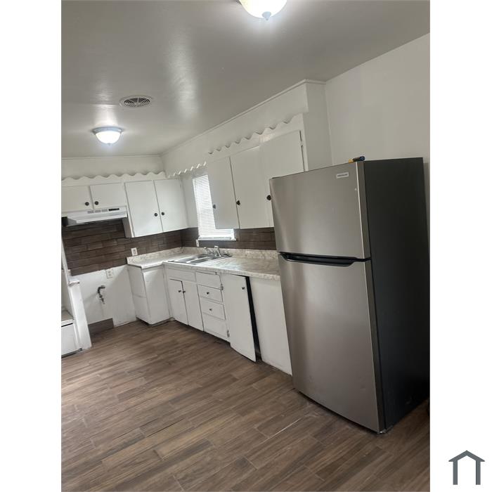 706 E 51st N Pl
