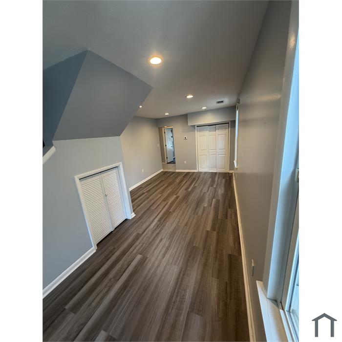 921 McLaughlin Run Rd