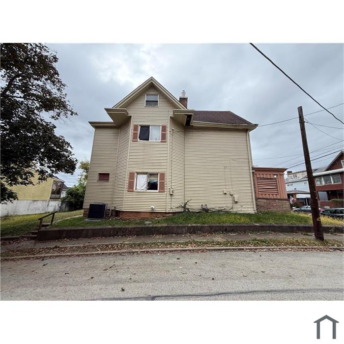 326 E 9th Ave
