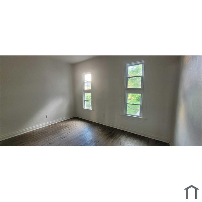 150 Comrie Ave