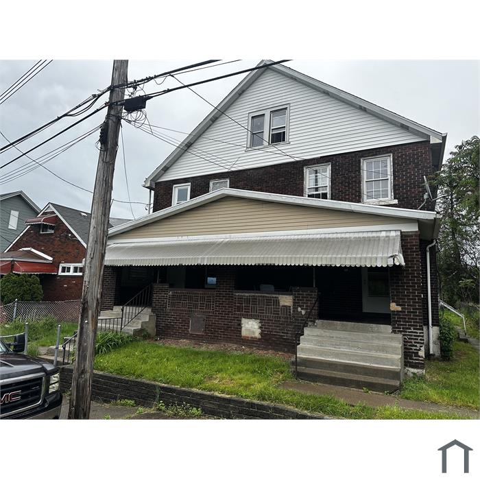 935 High St