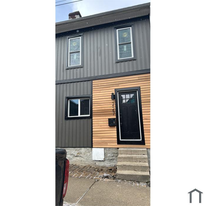 227 E 16th Ave