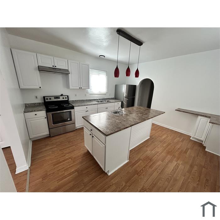 227 E 15th Ave